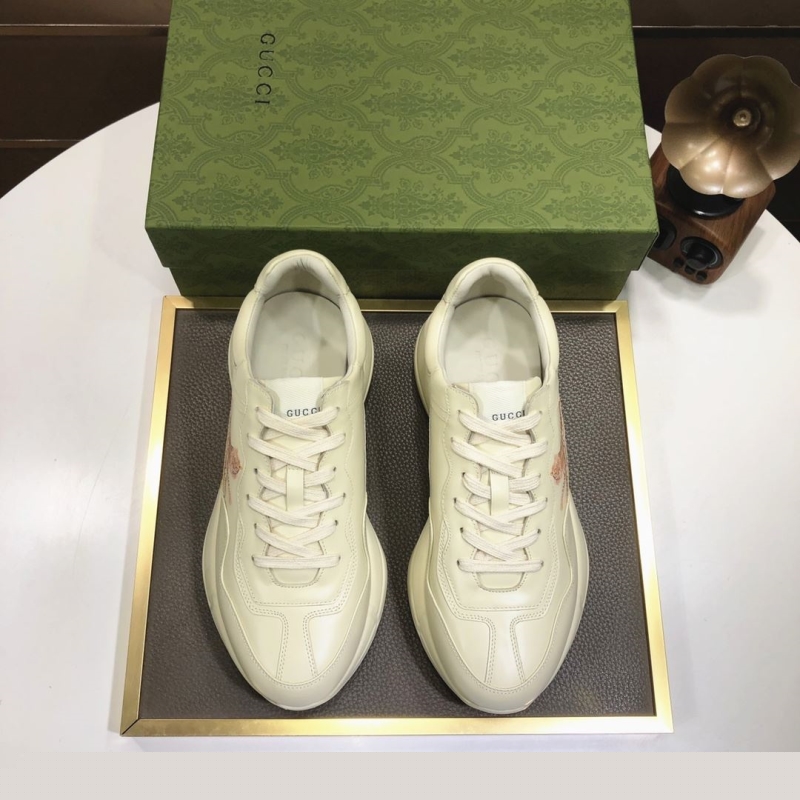 G*u*i casual shoes
